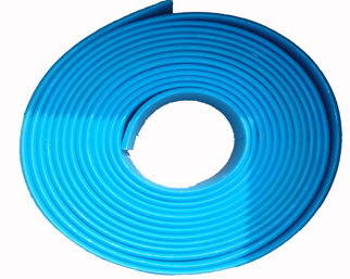 Blaue Sockelleiste aus Polyurethan